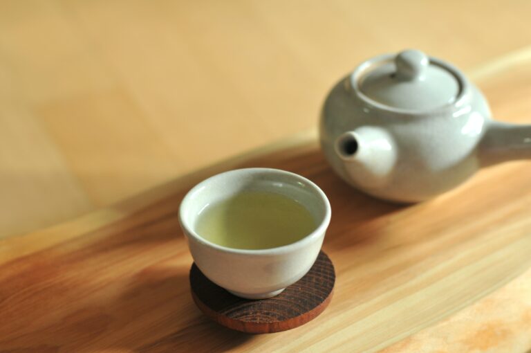 Unveiling the Health Marvels: The Profound Effects of Green Tea on the Body
